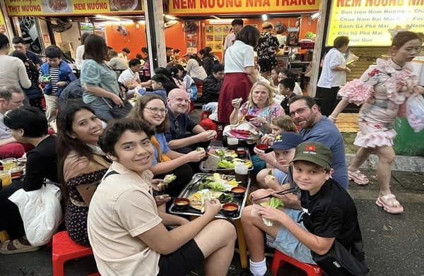 Hanoi: Street Food Tour with Train Street & Hidden Alleyways 3