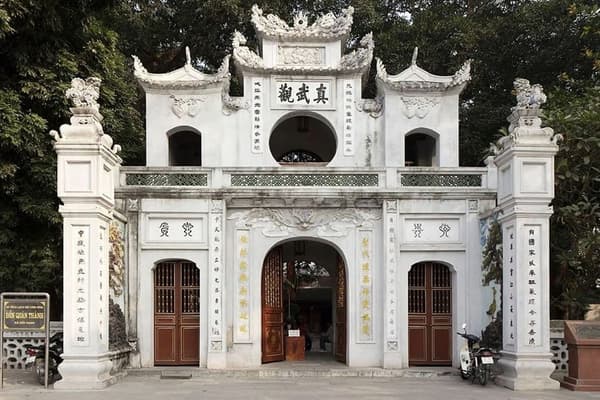 Hanoi City Highlights Walking Tour – Landmarks & History 5