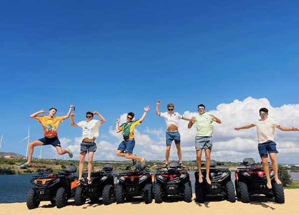 Mui Ne Sandunes: 5-hour Sunrise or Sunset Tour by Jeep 5