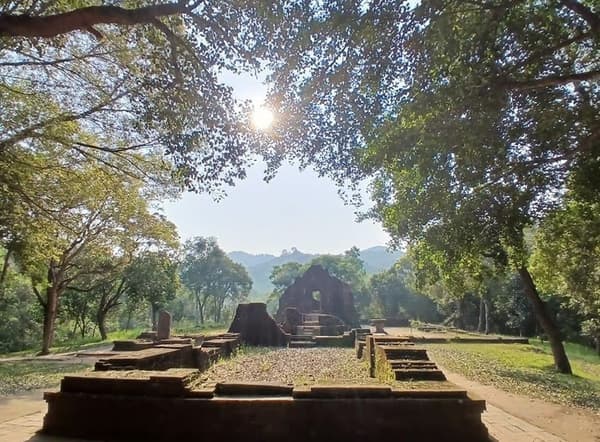 Hoi An: My Son Sanctuary Early & Morning Tour w River Cruise 2