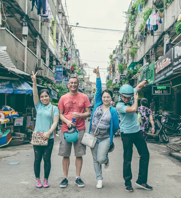 Best Sell City Tour With Must See Sites And War Museum 4