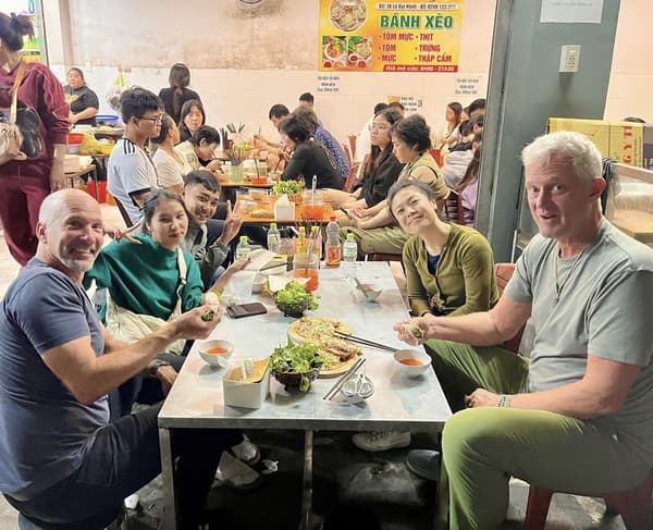 Da Nang Sightseeing Tour by Scooter – 10 Local Food Tastings 4