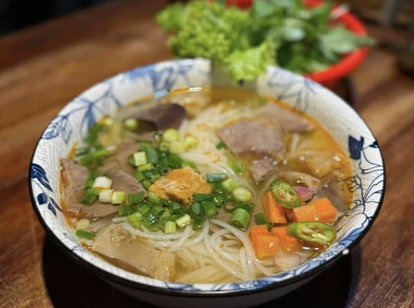 Da Nang Sightseeing Tour by Scooter – 10 Local Food Tastings 5