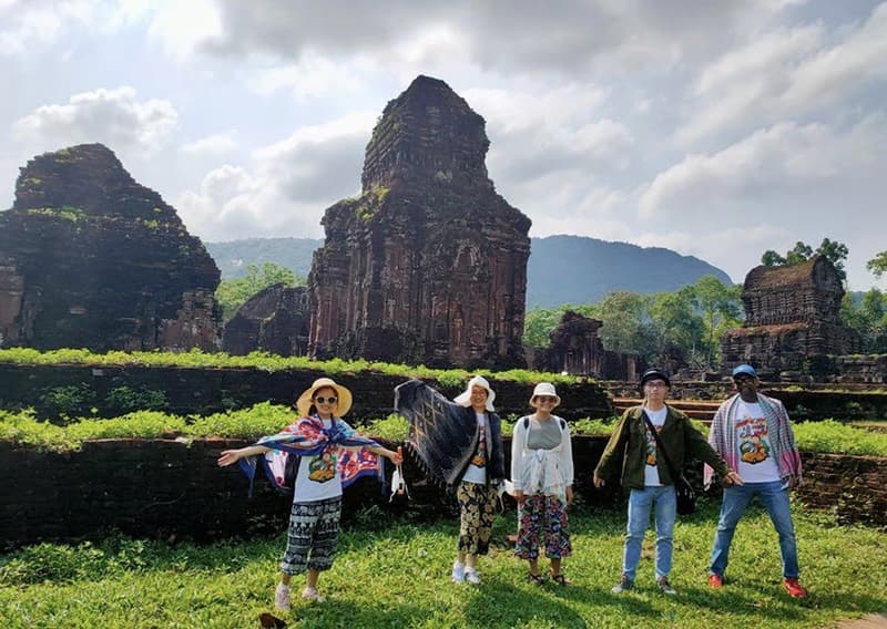 Hoi An/Da Nang: My Son sunset visit, boat trip with breakfast and lunch