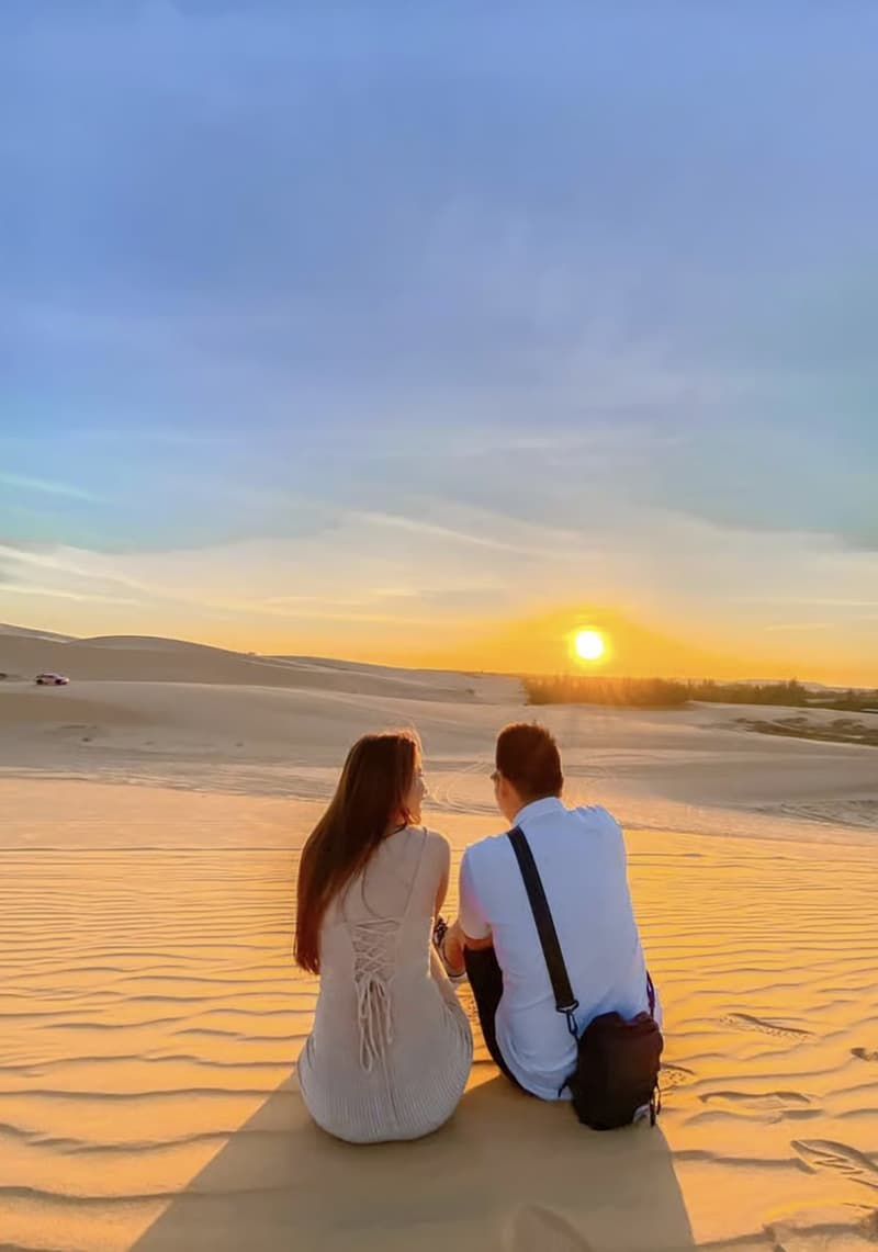 Mui Ne Sandunes: 5-hour Sunrise or Sunset Tour by Jeep