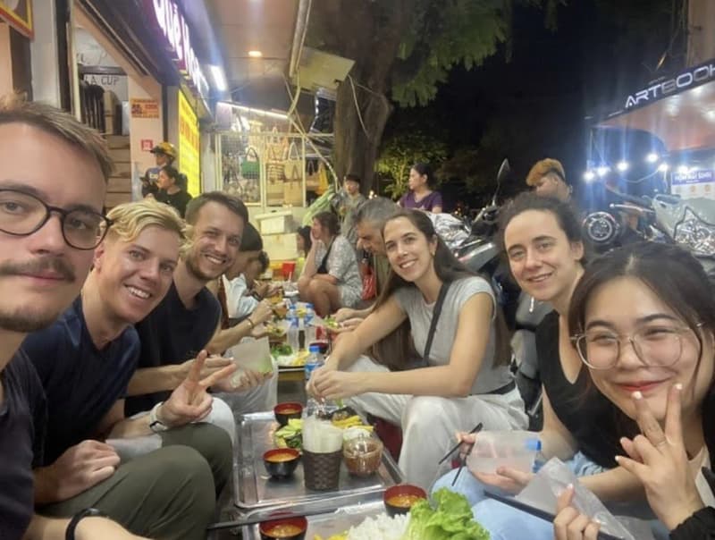 Hanoi: Eat Like a Local Small Group Street Food Tour