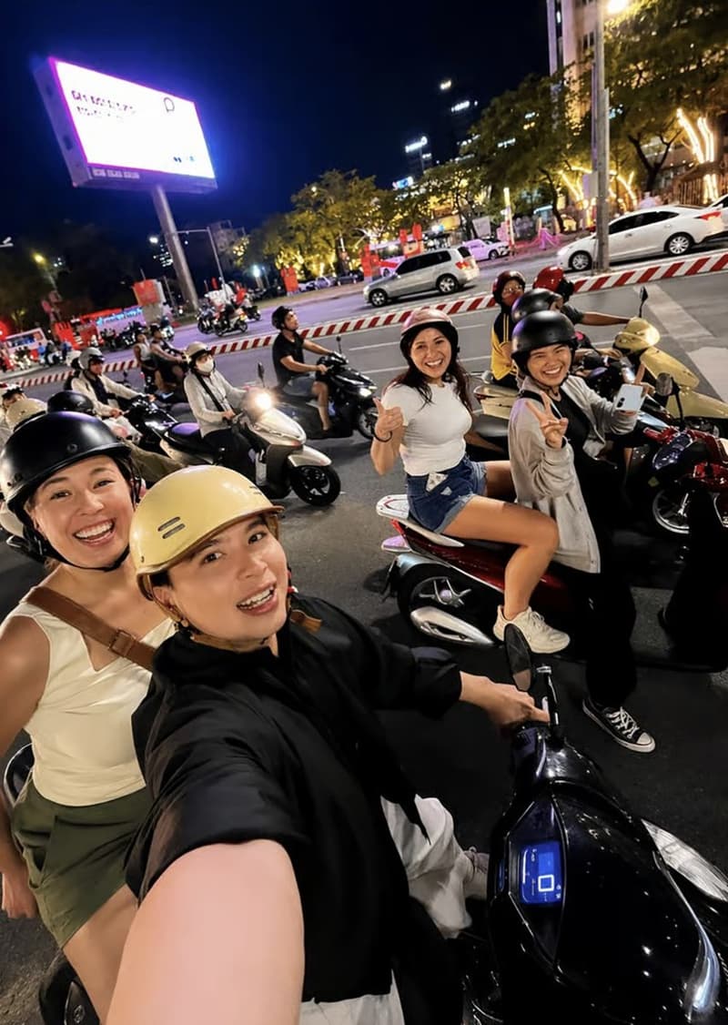 Da Nang Sightseeing Tour by Scooter – 10 Local Food Tastings