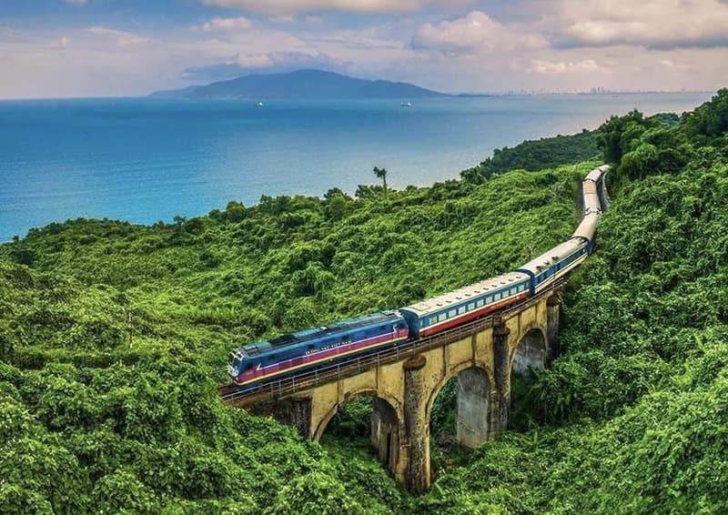 Da Nang: Hue Imperial Day Trip, Hai Van Pass & Lunch