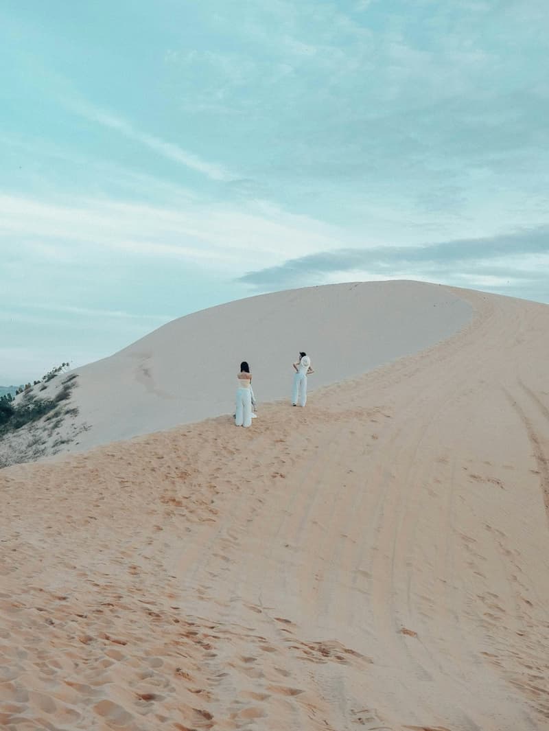 From Saigon to the Red Dunes